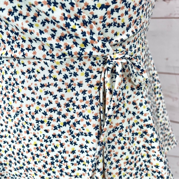 Modcloth Monteau Ditsy Floral Surplice Wrap Peplum Blouse - Picture 4 of 11